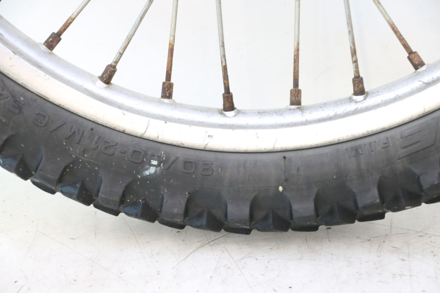 photo de FRONT RIM AND TIRE HUSABERG TE 250 (2011 - 2014) - Alternative perspective