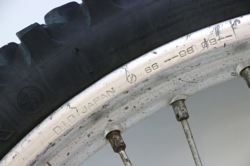 photo de FRONT RIM AND TIRE HUSABERG TE 250 (2011 - 2014) - Surface and material condition