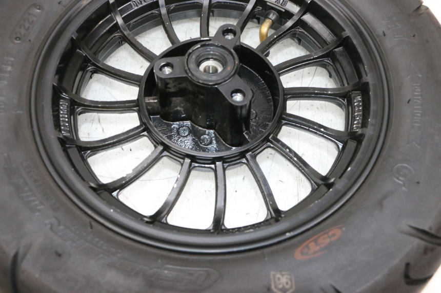 photo de FRONT RIM AND TIRE NECO TEMPO 4T 50 (2022 - 2026) - Zoom on usage condition