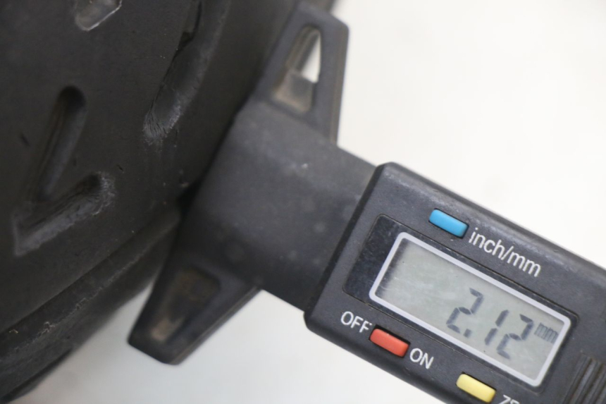 photo de FRONT RIM AND TIRE TNT MOTOR ROMA 10' 2T 50 (2011 - 2018) - High-resolution close-up