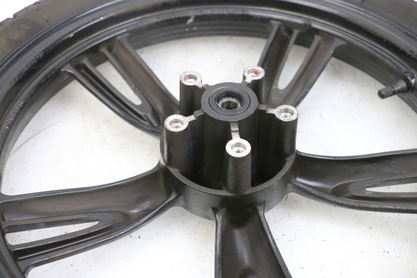 photo de FRONT RIM AND TIRE PEUGEOT TWEET PRO EFI 4T 50 (2021 - 2022) - Additional view of the item