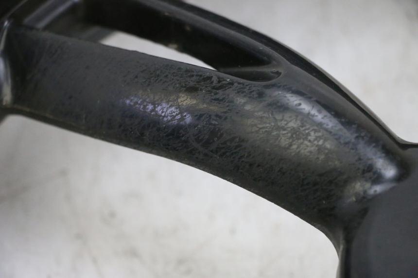 photo de FRONT RIM AND TIRE PEUGEOT TWEET PRO EFI 4T 50 (2021 - 2022) - Fixing points details