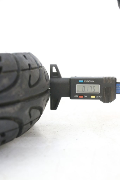 photo de FRONT RIM AND TIRE PEUGEOT V-CLIC VCLIC 50 (2007 - 2013) - Fixing points details