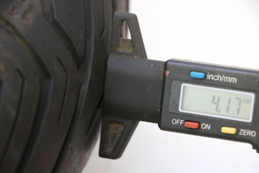 photo de FRONT RIM AND TIRE PEUGEOT VIVACITY 50 (1998 - 2003) - Component detail