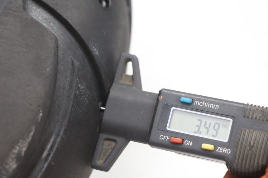 photo de FRONT RIM AND TIRE PEUGEOT VIVACITY 50 (2004 - 2009) - Focus on structure