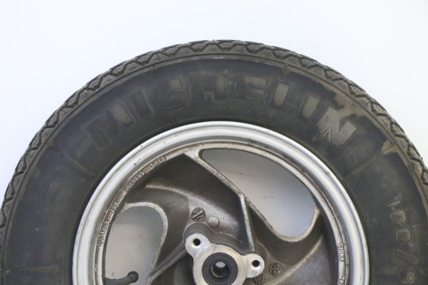 photo de FRONT RIM AND TIRE MBK WAAP 125 (2008 - 2013) - Surface and material condition