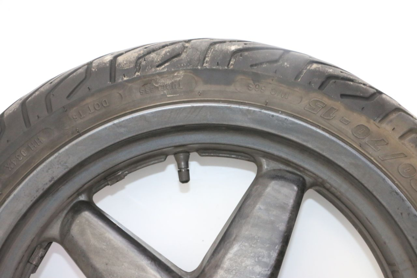 photo de FRONT RIM AND TIRE YAMAHA X-MAX XMAX 125 (2010 - 2013) - Focus on structure