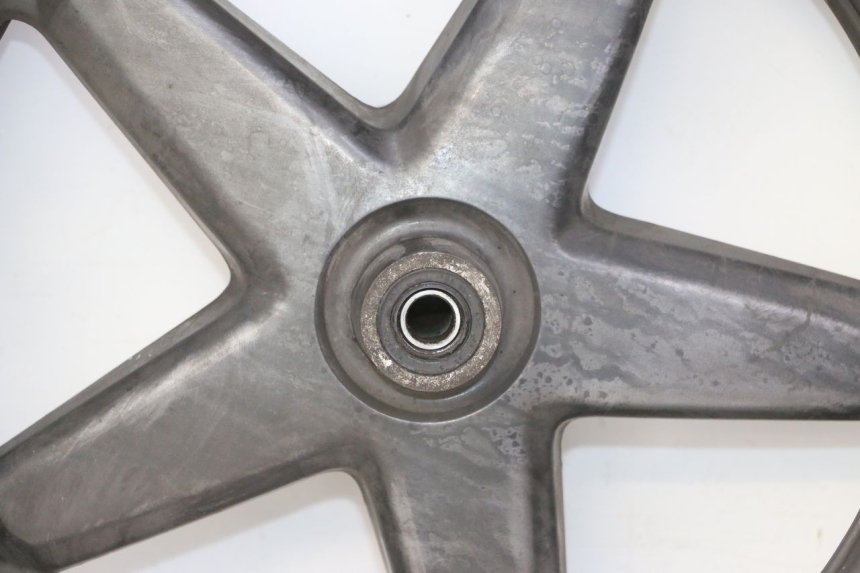 photo de FRONT RIM AND TIRE YAMAHA X-MAX XMAX 125 (2010 - 2013) - Spare part profile view