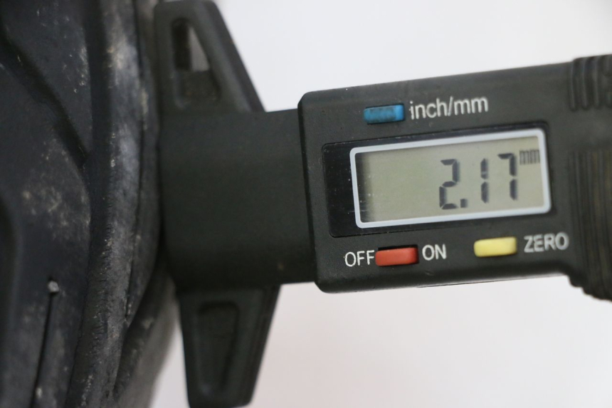 photo de FRONT RIM AND TIRE YAMAHA X-MAX XMAX 125 (2010 - 2013) - Alternative perspective