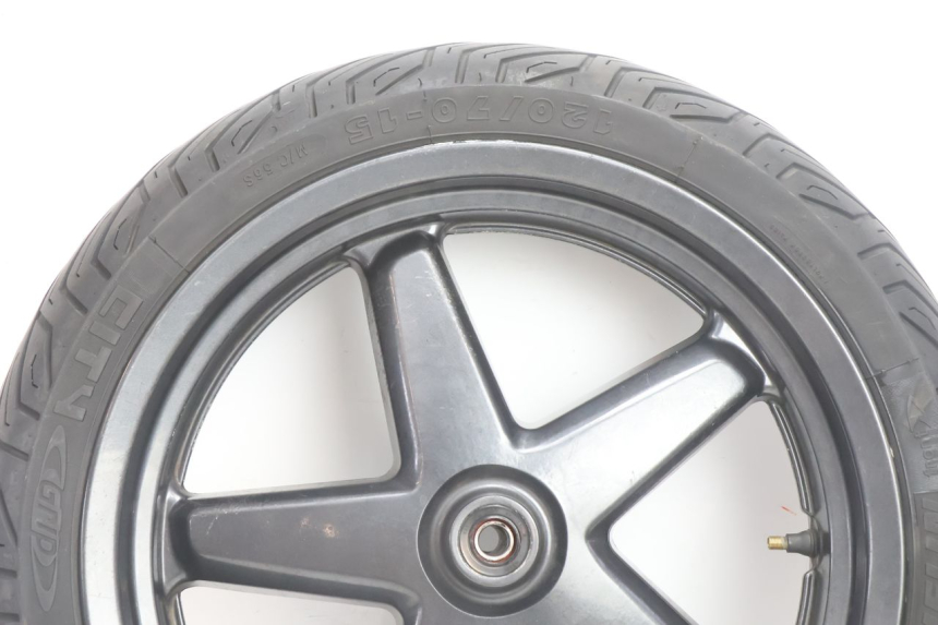 photo de FRONT RIM AND TIRE YAMAHA X-MAX XMAX 125 (2010 - 2013) - Component detail