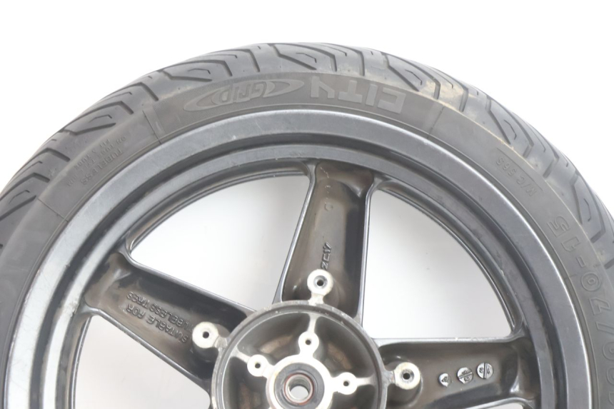 photo de FRONT RIM AND TIRE YAMAHA X-MAX XMAX 125 (2010 - 2013) - Distinctive features
