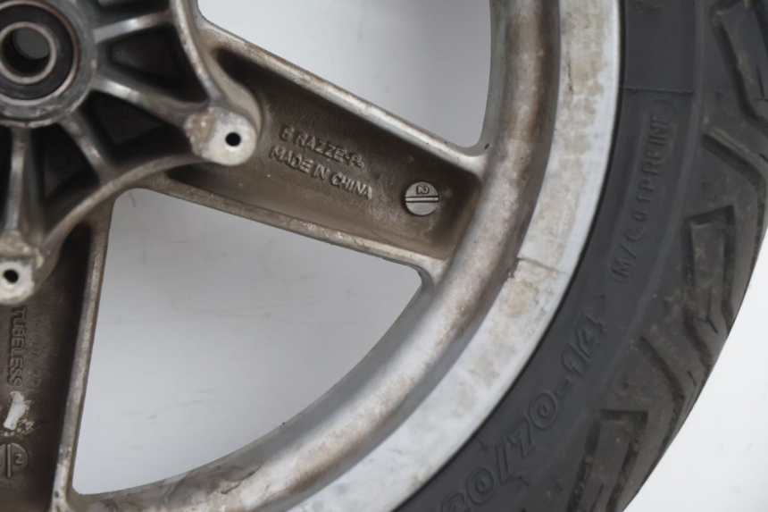 photo de FRONT RIM AND TIRE PIAGGIO X8 STREET 125 (2006 - 2007) - Component zoom