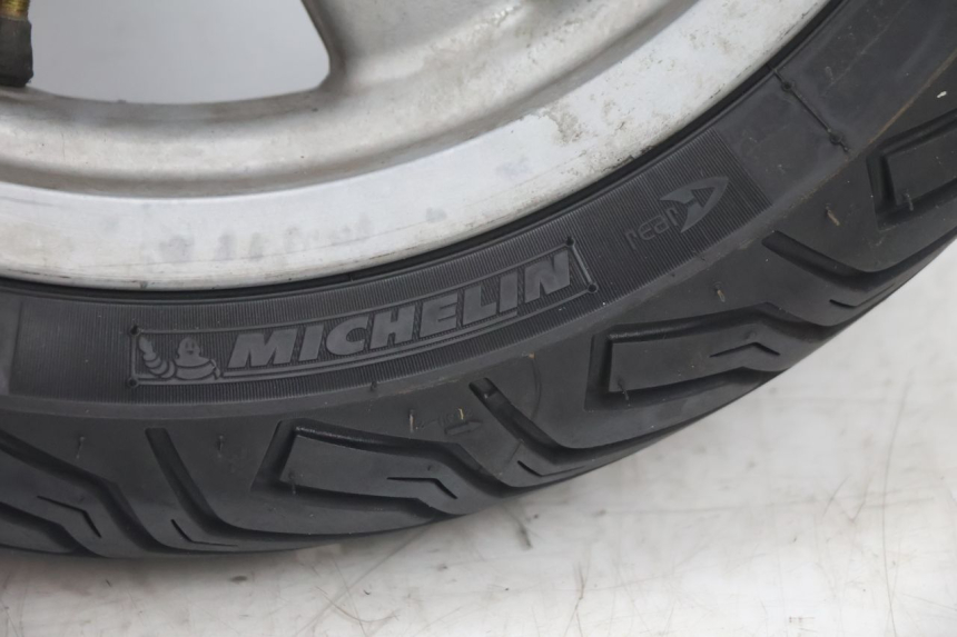 photo de FRONT RIM AND TIRE PIAGGIO X8 STREET 125 (2006 - 2007) - Detailed visual inspection