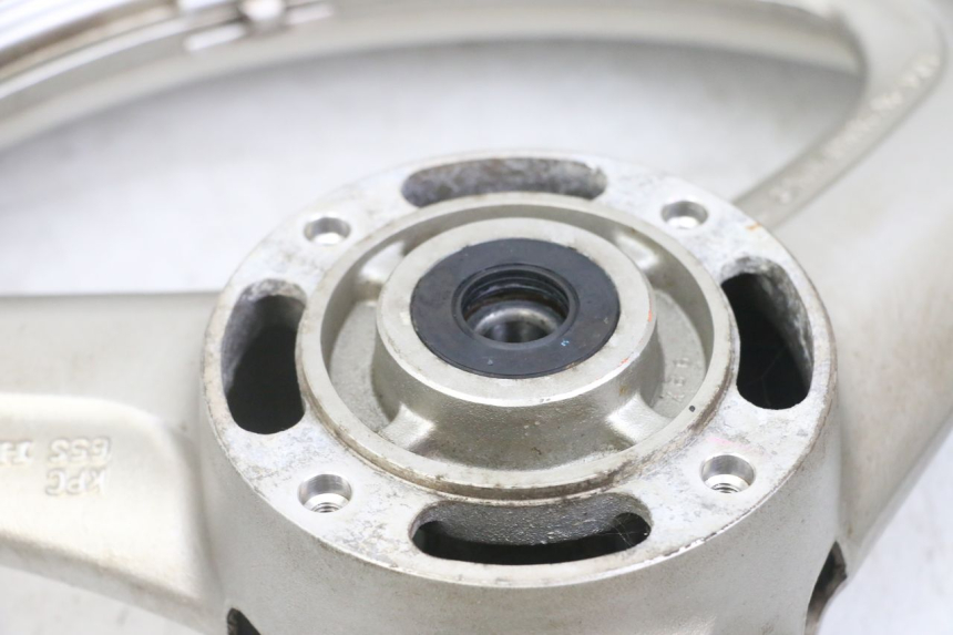 photo de FRONT RIM AND TIRE HONDA XLV VARADERO 125 (2000 - 2006) - Checked used part