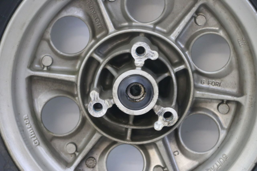 photo de FRONT RIM AND TIRE YAMAHA BW'S NG NEXT GENERATION 50 (1996 - 2003) - Distinctive features