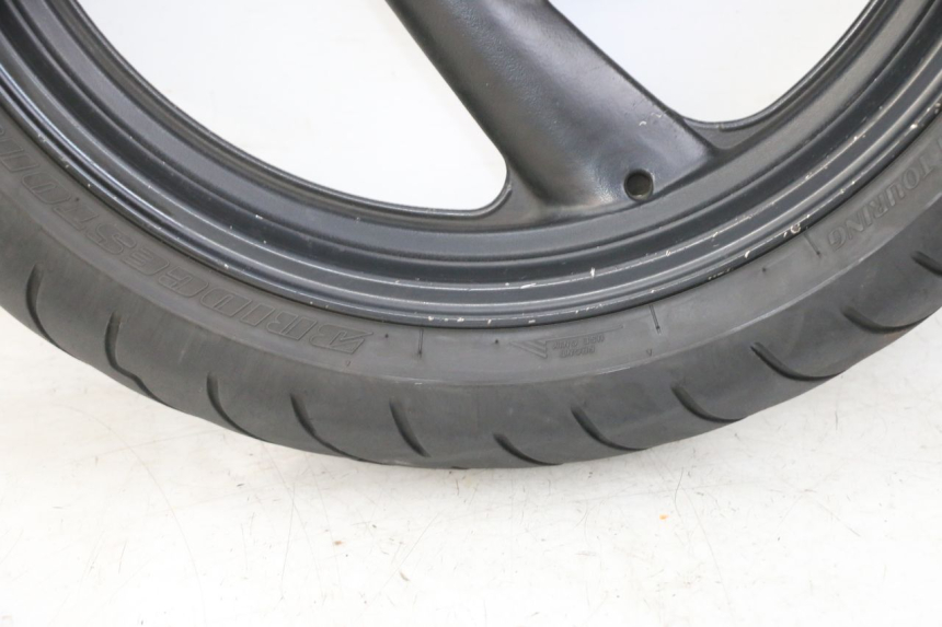 photo de FRONT RIM AND TIRE YAMAHA FZS FAZER 600 (2001 - 2003) - Detailed visual inspection