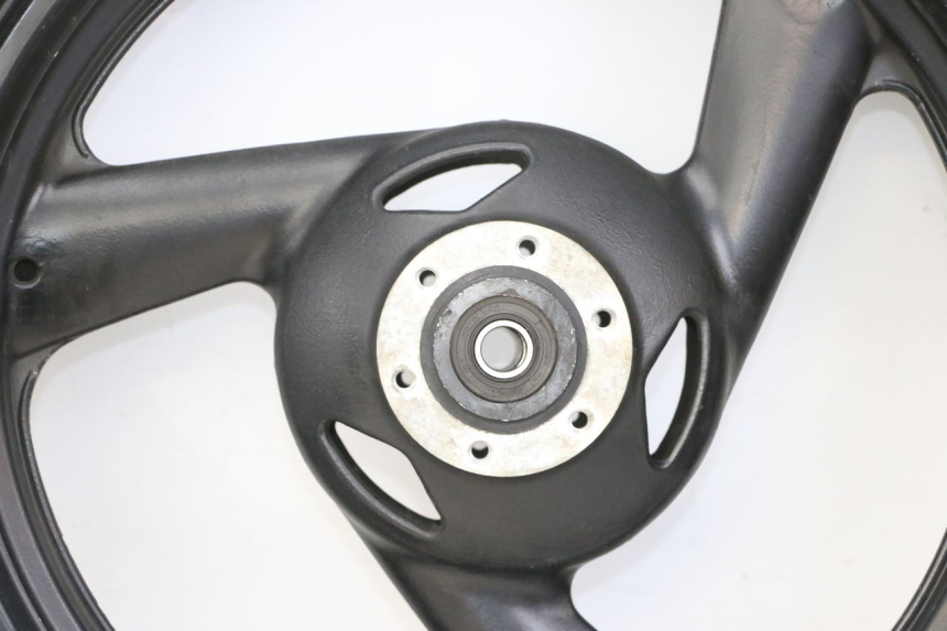 photo de FRONT RIM AND TIRE YAMAHA FZS FAZER 600 (2001 - 2003) - Focus on structure