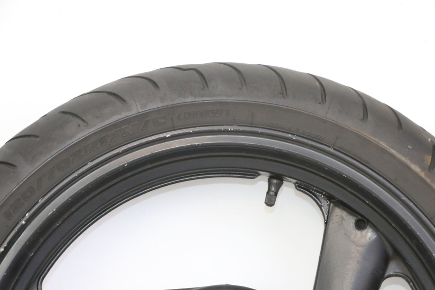 photo de FRONT RIM AND TIRE YAMAHA FZS FAZER 600 (2001 - 2003) - Alternative angle