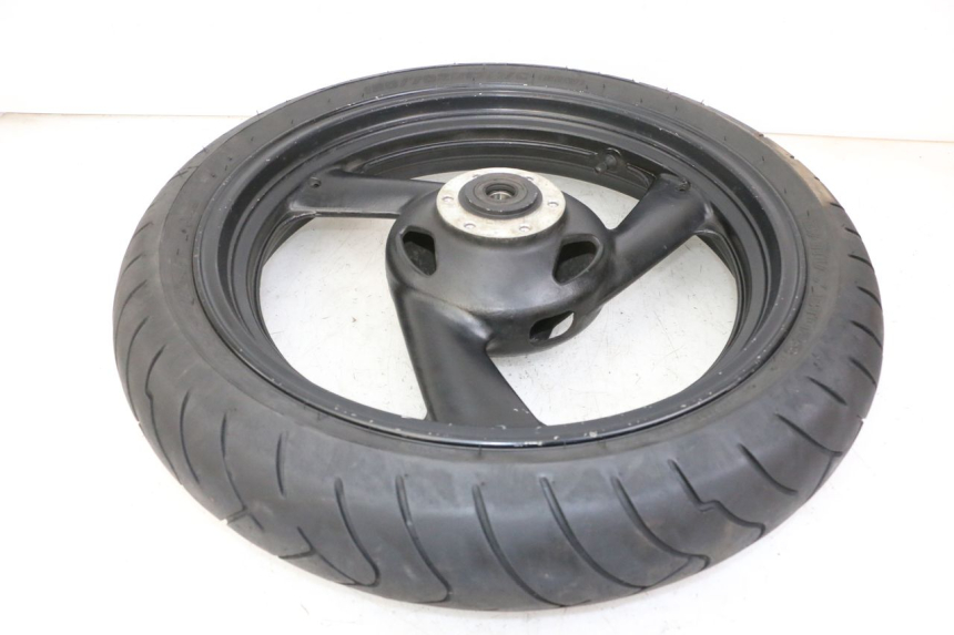 photo de FRONT RIM AND TIRE YAMAHA FZS FAZER 600 (2001 - 2003) - Surface and material condition