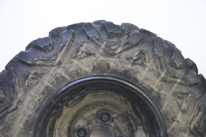 photo de FRONT RIM AND TIRE YAMAHA YFM GRIZZLY 550 (2008 - 2015) - High-resolution close-up