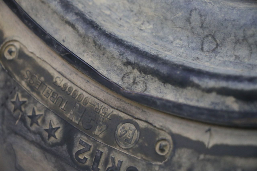 photo de FRONT RIM AND TIRE YAMAHA YFM GRIZZLY 550 (2008 - 2015) - Main view