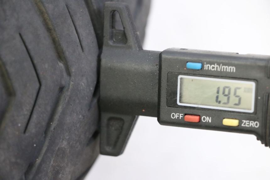 photo de FRONT RIM AND TIRE YAMAHA YP MAJESTY 125 (2002 - 2006) - Component detail