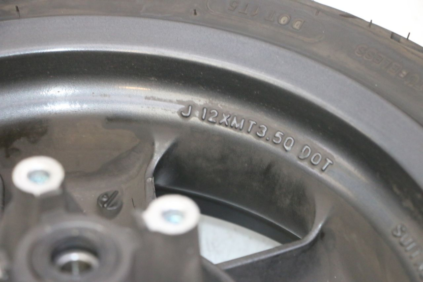 photo de FRONT RIM AND TIRE YAMAHA YP MAJESTY 125 (2007 - 2010) - Fixing points details