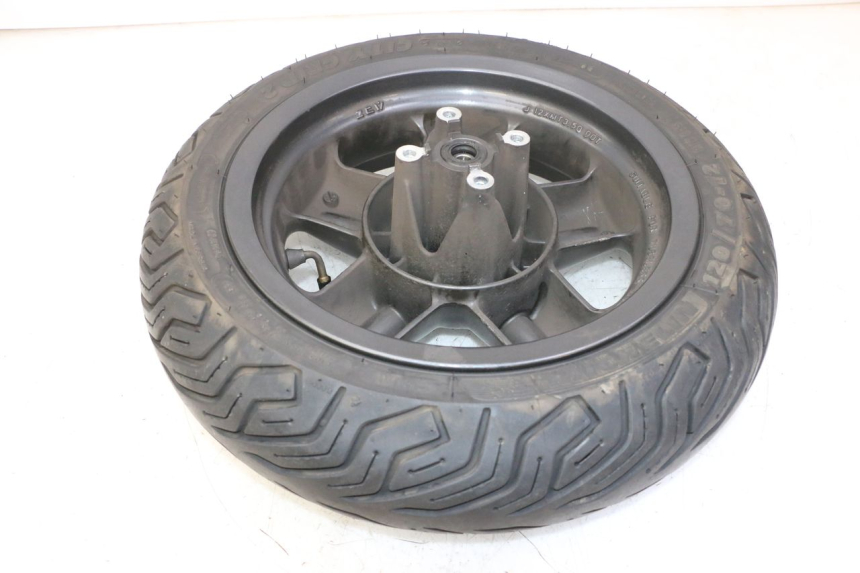 photo de FRONT RIM AND TIRE YAMAHA YP MAJESTY 125 (2007 - 2010) - Surface and material condition