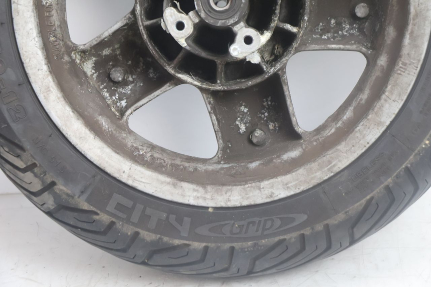 photo de FRONT RIM AND TIRE YAMAHA YP MAJESTY 125 (2002 - 2006) - Additional view of the item