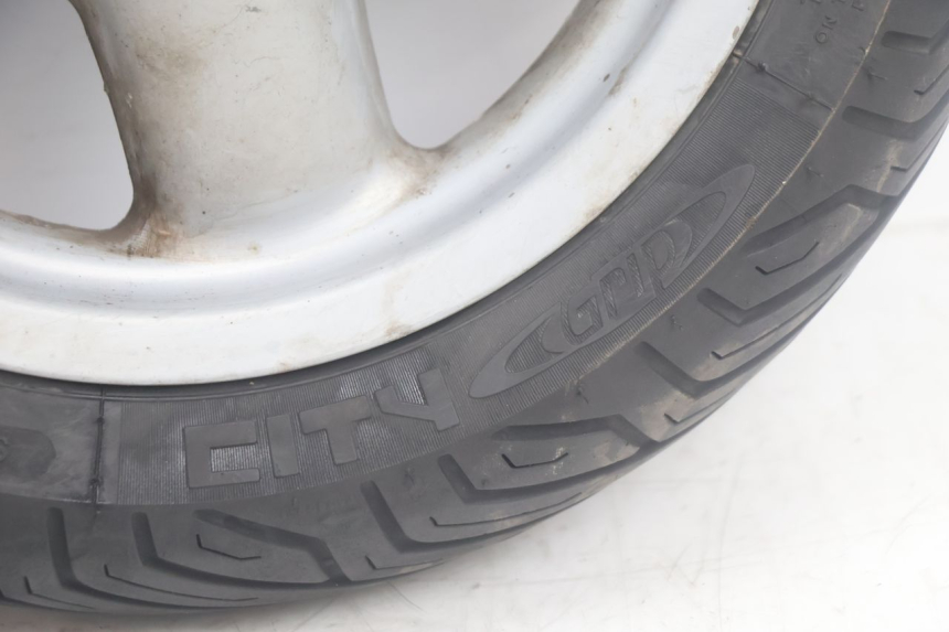 photo de FRONT RIM AND TIRE YAMAHA YP MAJESTY 125 (2002 - 2006) - Alternative angle