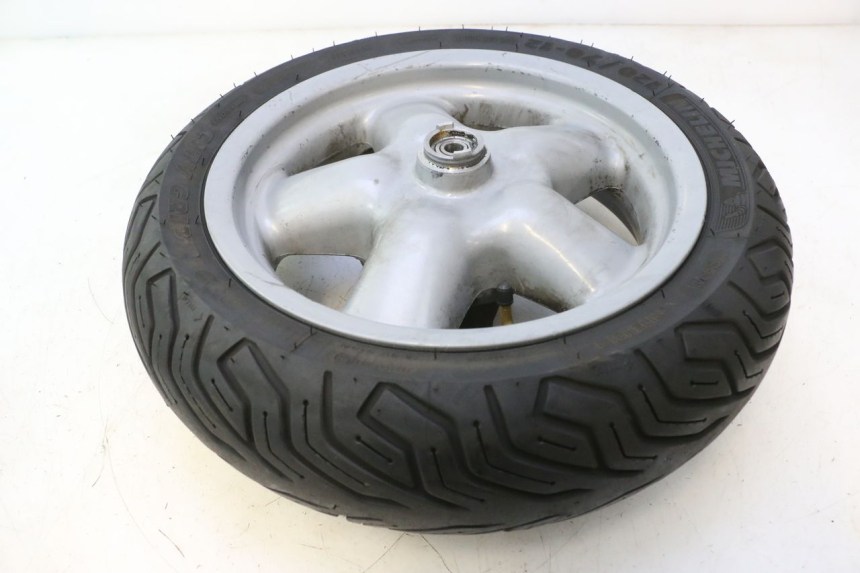 photo de FRONT RIM AND TIRE YAMAHA YP MAJESTY 125 (1998 - 2001) - Alternative perspective