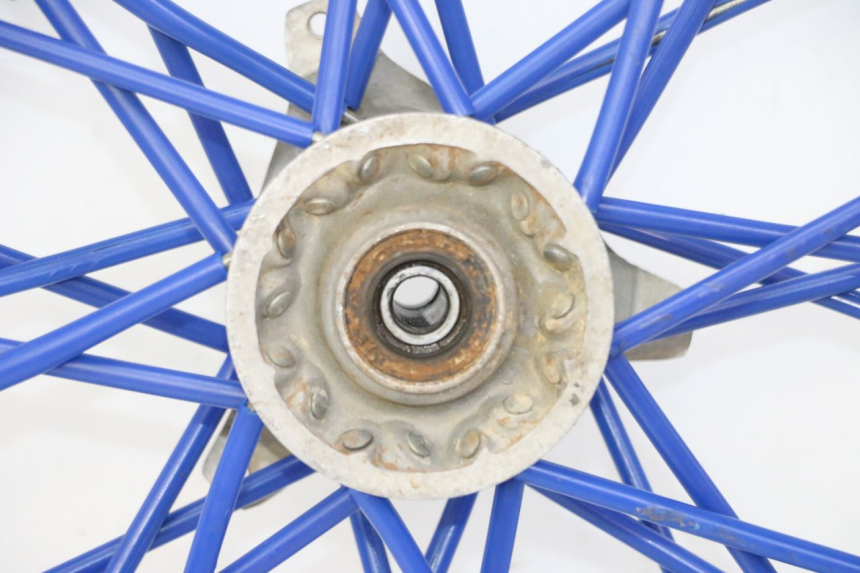 photo de FRONT RIM AND TIRE YAMAHA YZ 85 (2002 - 2018) - Component detail