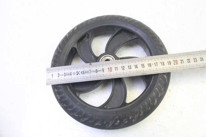 photo de FRONT RIM AND TIRE MOOVWAY Z8 1 - Checked used part