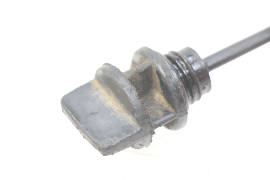 photo de ENGINE OIL DIPSTICK EUROCKA VIRTUALITY GT 4T 50 (2011 - 2017) - Zoom on usage condition