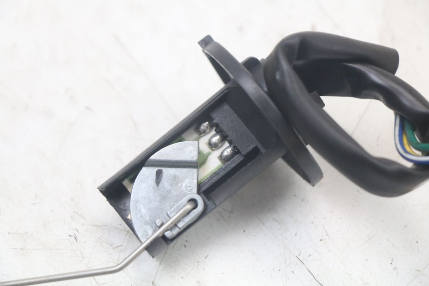 photo de FUEL TANK GAUGE KYMCO AGILITY 4T 50 (2018 - 2022) - Technical close-up