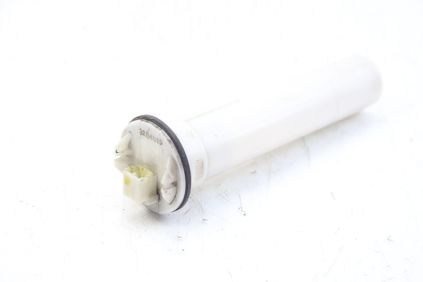 photo de FUEL TANK GAUGE PIAGGIO BEVERLY 125 (2010 - 2015) - Main view