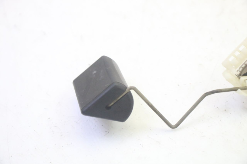 photo de FUEL TANK LEVEL YAMAHA FJR ABS 1300 (2006 - 2012) - Alternative perspective