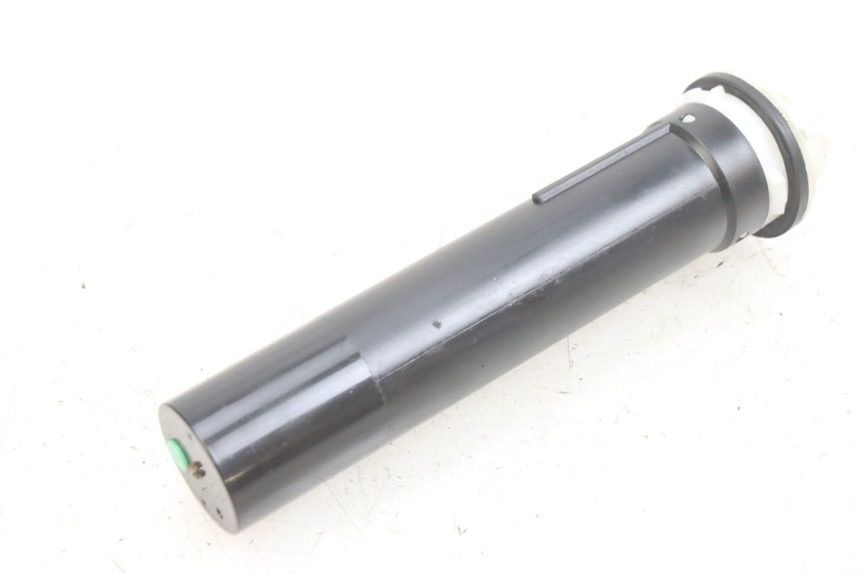 photo de FUEL TANK GAUGE PIAGGIO FLY 125 (2005 - 2012) - Technical close-up
