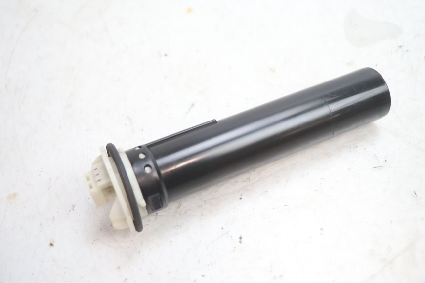 photo de FUEL TANK GAUGE GILERA GP 800 (2007 - 2013) - Alternative perspective