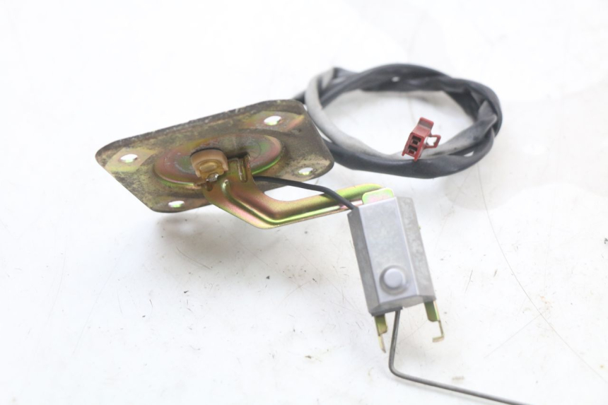 photo de FUEL TANK LEVEL HONDA CBR F 1000 (1993 - 1996) - Technical close-up