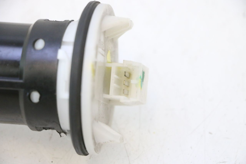 photo de FUEL TANK GAUGE PIAGGIO LIBERTY IGET 4T 50 (2015 - 2020) - Surface and material condition