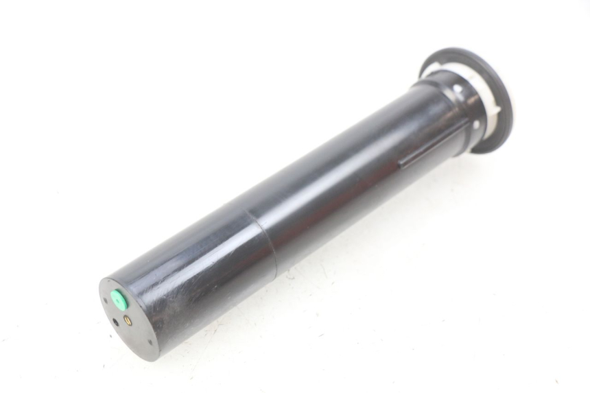 photo de FUEL TANK GAUGE PIAGGIO MP3 LT 300 (2010 - 2016) - Alternative perspective