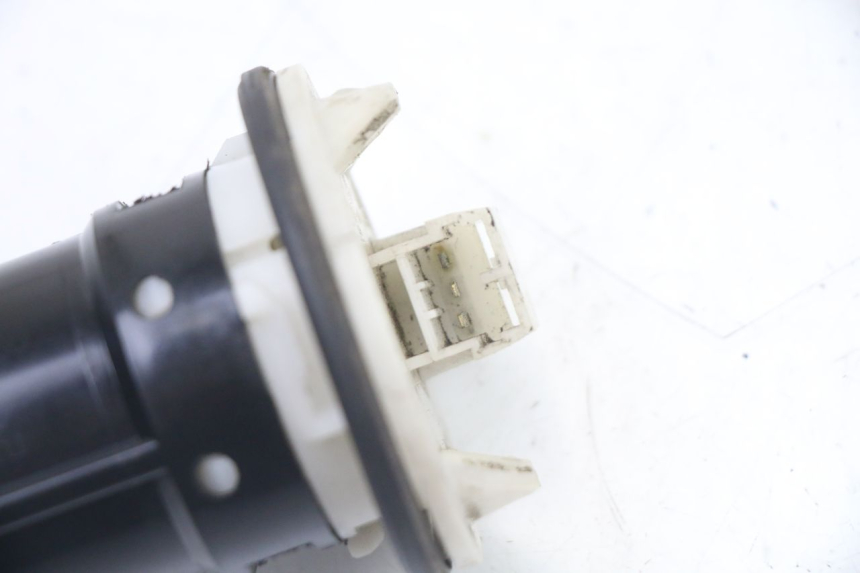 photo de FUEL TANK GAUGE PIAGGIO MP3 LT 400 (2007 - 2012) - Zoom on usage condition