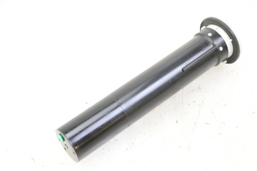 photo de FUEL TANK GAUGE PIAGGIO MP3 500 (2014 - 2017) - Alternative perspective