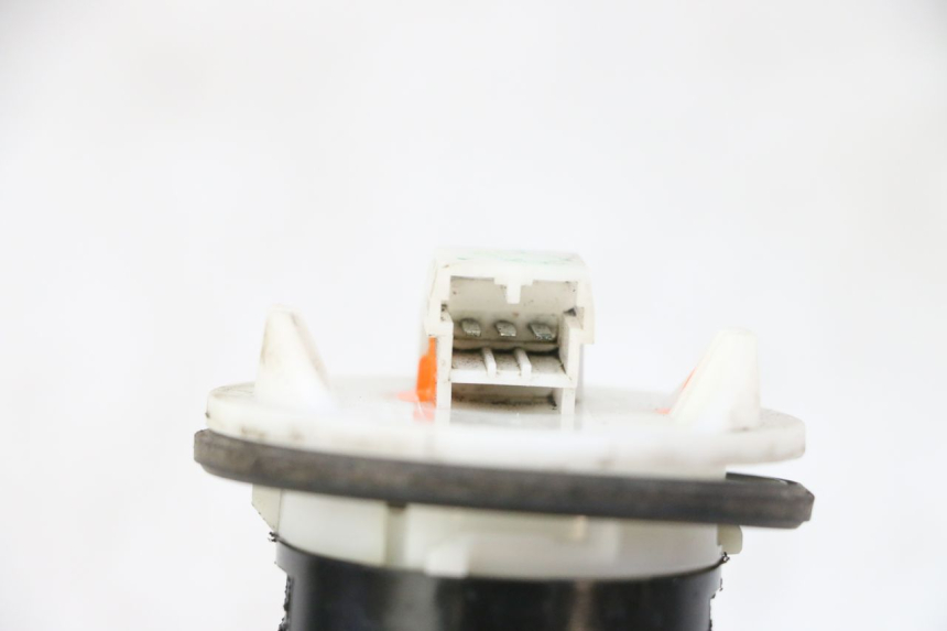 photo de FUEL TANK GAUGE PIAGGIO MP3 RL 250 (2006 - 2010) - Technical close-up