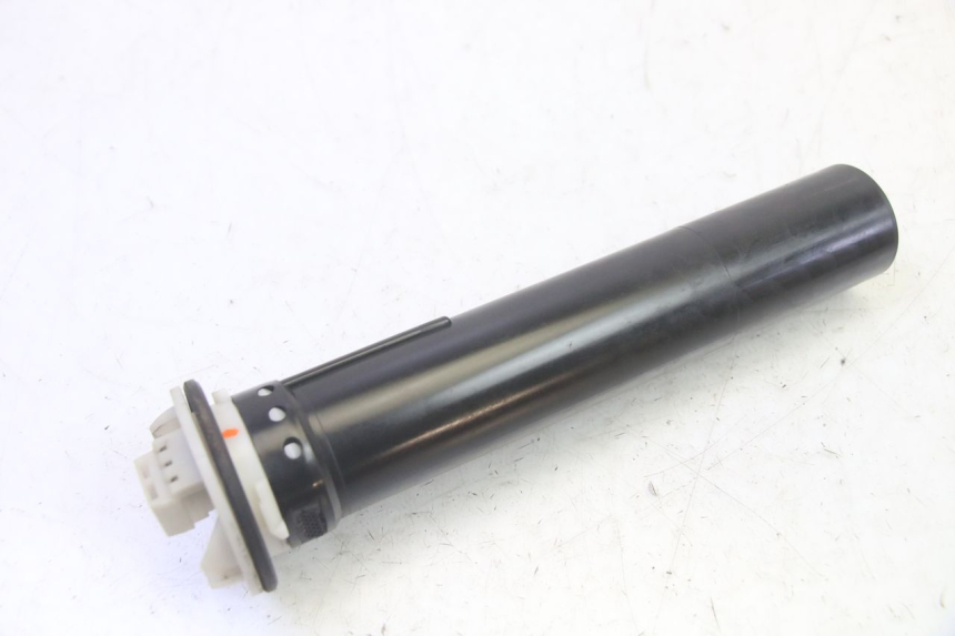 photo de FUEL TANK GAUGE PIAGGIO MP3 RL 250 (2006 - 2010) - Technical close-up