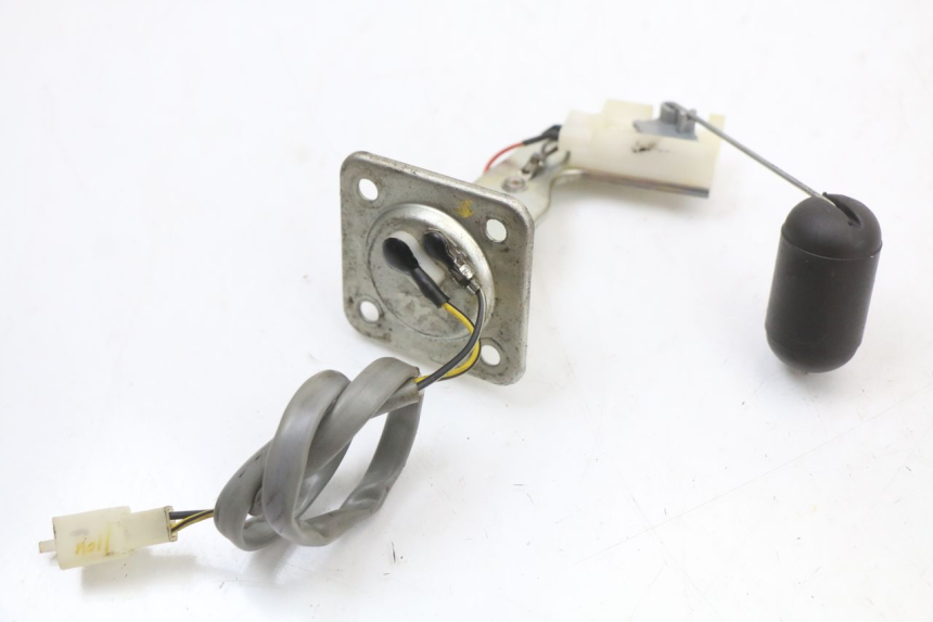 photo de FUEL TANK GAUGE PIAGGIO NEW TYPHOON 50 (2018 - 2021) - Alternative perspective
