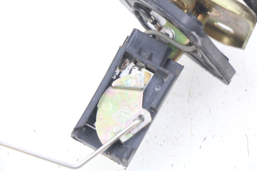 photo de FUEL TANK LEVEL SYM ORBIT III 3 4T 50 (2021 - 2025) - Technical close-up