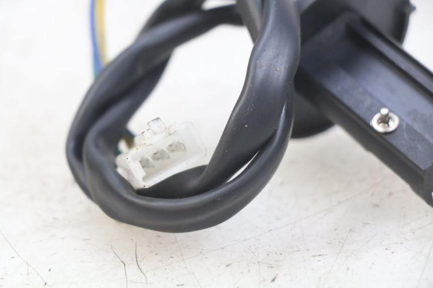 photo de FUEL TANK GAUGE TNT MOTOR ROMA 10' 4T 50 (2019 - 2022) - Zoom on usage condition