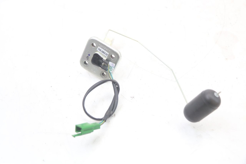 photo de FUEL TANK LEVEL ROYAL ENFIELD CONTINENTAL GT 650 (2019 - 2024) - Zoom on usage condition